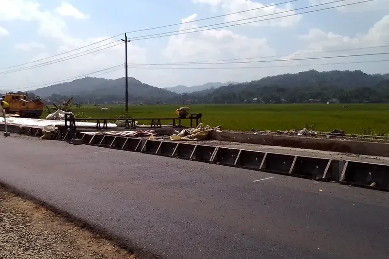Dokumentasi dropping pasir Merapi dan split cor di Glagaharjo Cangkringan Sleman