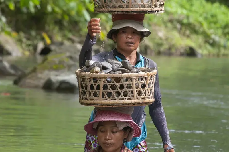 Batu Belah Kali Hitam (Pondasi & Talud)